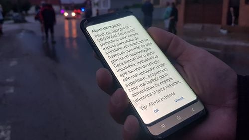Vom primi mai multe mesaje Ro-Alert / În situații de urgență extremă, alertele vor întrerupe emisiunile tv
