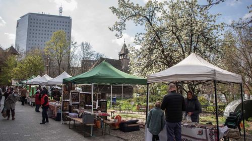 Târgul iconarilor şi al meşterilor cruceri, în acest weekend la Muzeul Național al Țăranului Român