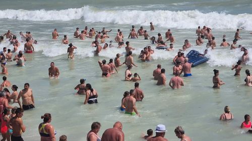 CFR Călători suplimentează trenurile spre litoral pentru minivacanţa de 1 Mai / Legături spre Constanţa şi staţiunile de la mare, inclusiv Mangalia, cu trenuri directe din Bucureşti Nord, Suceava, Iaşi, Buzău, Oradea