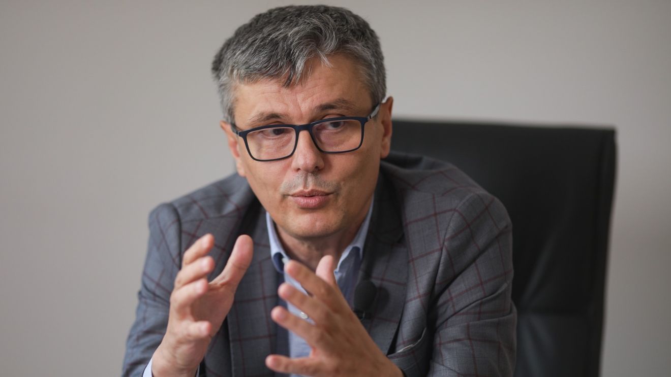 Camera Deputaților dezbate marți moțiunea simplă a USR împotriva ministrului Energiei Virgil Popescu