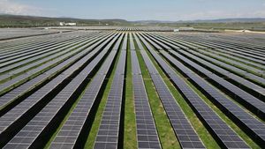 UE pregătește reducerea taxelor pentru energia regenerabilă, în încercarea de a scădea facturile la electricitate