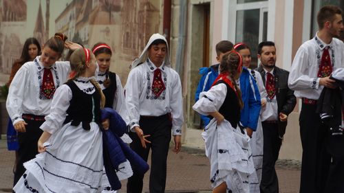 Târgul de Paşti al saşilor bistriţeni, în centrul istoric al municipiului /  Ostermarkt are o tradiţie veche de aproape nouă secole