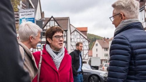 Șefa CDU, Annagret Kramp-Karrenbauer, cere SPD să taxeze PSD: Noi am făcut un prim pas, acum ceilalți ar trebui să urmeze exemplul nostru