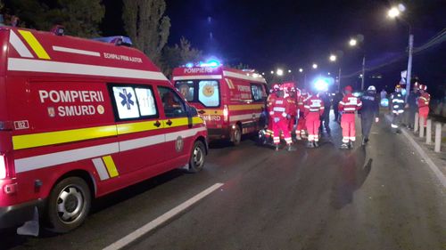 Trafic oprit pe ambele sensuri, pe DN1 Brașov-Sibiu, din cauza unui accident cu trei răniți