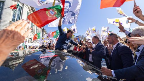 Guvernul portughez şi extrema dreaptă au ajuns la un acord asupra legii ce privește cetăţenia