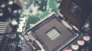 CEO-ul OpenAI vrea investiţii de mii de miliarde de dolari pentru revoluționarea industriei globale a semiconductoarelor