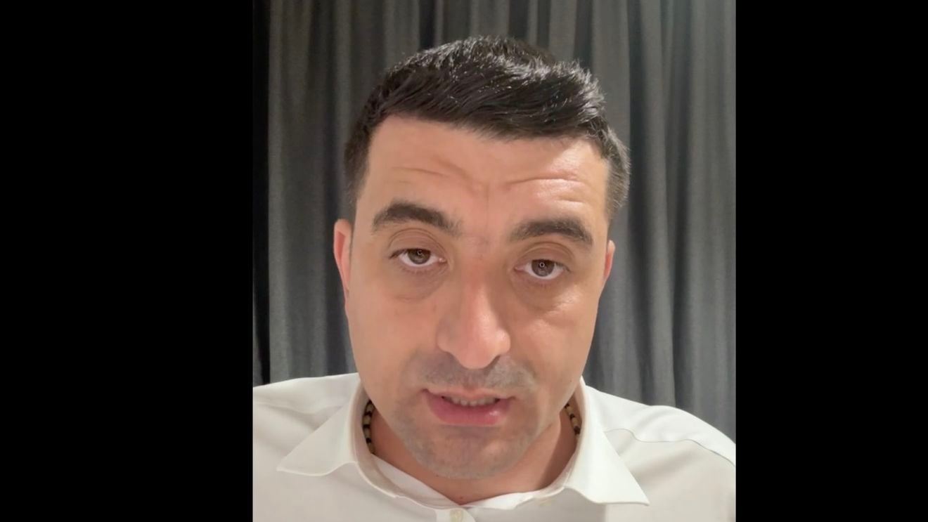 Alegerile anticipate, noua strategie a extremistului Simion: „Nu vor trece multe luni până când vom avea alegeri anticipate. Cu 3,8 milioane de voturi luăm majoritatea în Guvern”; „Vă îndemn să ieșiți la protest” / Despre Nicușor Dan: „E marioneta Franței”