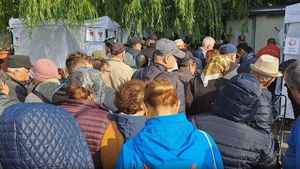 Coadă la apă îmbuteliată în regiunea Costa Blanca din Spania afectată de secetă