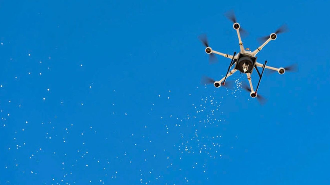 Controale cu drone în Sălaj, pentru depistarea depozitelor ilegale de deşeuri / ”Se reduce timpul de intervenţie şi creşte precizia”