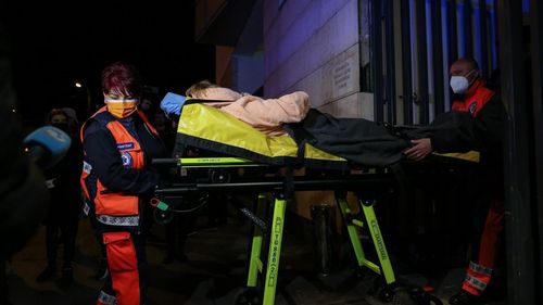 În Spitalul de Ortopedie Foişor mai este internat un singur pacient cu COVID-19, la ATI/ Spitalul a solicitat aviz pentru a redeveni unitate non-COVID/ Precizările ministrului Sănătăţii şi ale DSP
