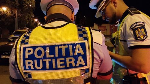 Femeie de 82 de ani, prinsă la volan sub influenţa alcoolului / A rămas 90 de zile fără permis