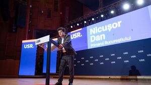 Nicuşor Dan, la Congresul USR: Sunt recunoscător că USR, PNL și PMP a menținut acordul politic pentru Primăria București, în condiţiile în care părea că nu se întâmplă nimic, iar media spunea că nu se întâmplă nimic. Trebuie să nu mai permitem revenirea la putere a PSD-ului în Bucureşti
