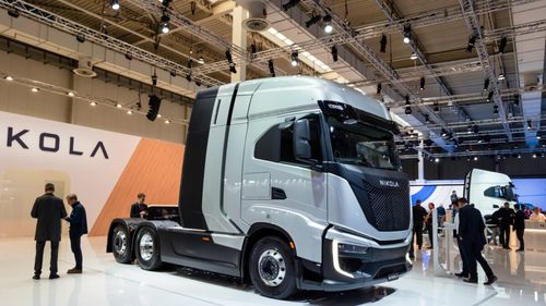 EON şi MAN vor dezvolta o reţea europeană de staţii de încărcare pentru camioanele electrice