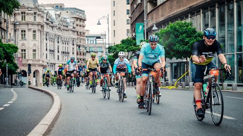 Record la cea de-a treia ediție a L’Étape Romania by Tour de France. 2.500 de concurenți au trăit magia celui mai mare festival de ciclism din România (Parteneriat)