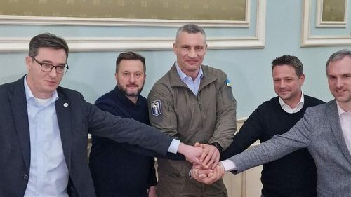 Primarii din Budapesta, Bratislava, Praga şi Varşovia în vizită în Kiev / Gergely Karacsony: „Budapesta este alături de Ucraina. Guvernul ungar nu înseamnă Ungaria”