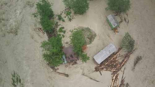 FOTOGALERIE Imaginile dezastrului produs de ape în ultimele două zile