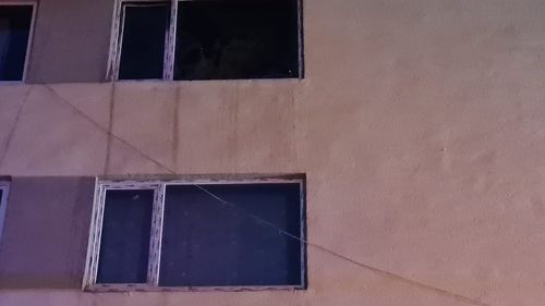 Incendiu în Craiova la un fost cămin de elevi / 30 de persoane s-au autoevacuat