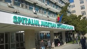Un bărbat care ar fi avut nevoie de o intervenţie a murit în timp ce era transportat de la Slatina la Craiova pentru că spitalul Slatina nu are cardiolog