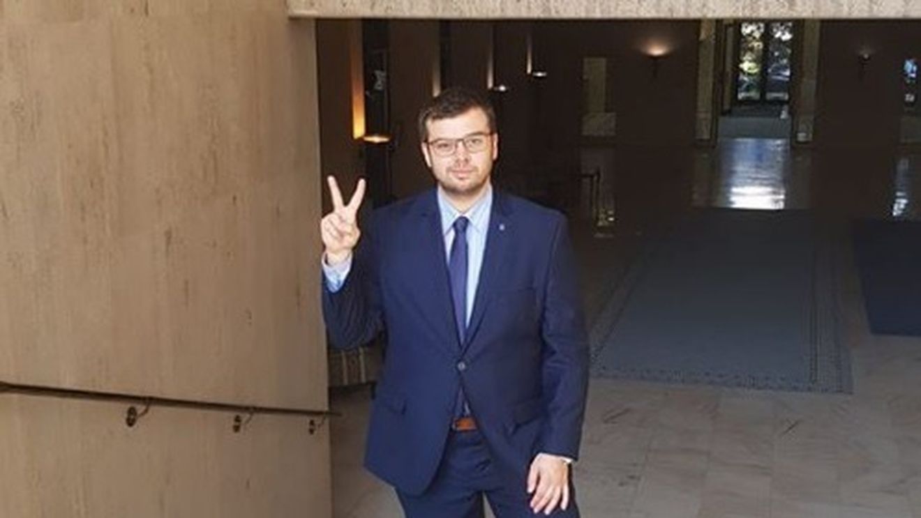 Consilier al premierului, ode la adresa șefului: ”Vă mulțumim pentru dăruința de care dați dovadă zilnic, domnule președinte Ludovic Orban”