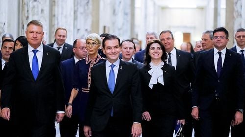 SURSE O nouă angajare de răspundere pregătită de Guvernul Orban: Alegerea primarilor în două tururi și desființarea Secției speciale de anchetare a magistraților / Acțiunea este programată pentru începutul anului viitor