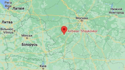 Ucrainenii anunță că au distrus cu drone kamikaze două bombardiere ruse de pe un aeroport aflat la 270 de km de Moscova / ”Apărarea aeriană rusă s-a dovedit a fi complet neputincioasă” / Rușii minimalizează atacul și spun că drona a fost distrusă fără pierderi