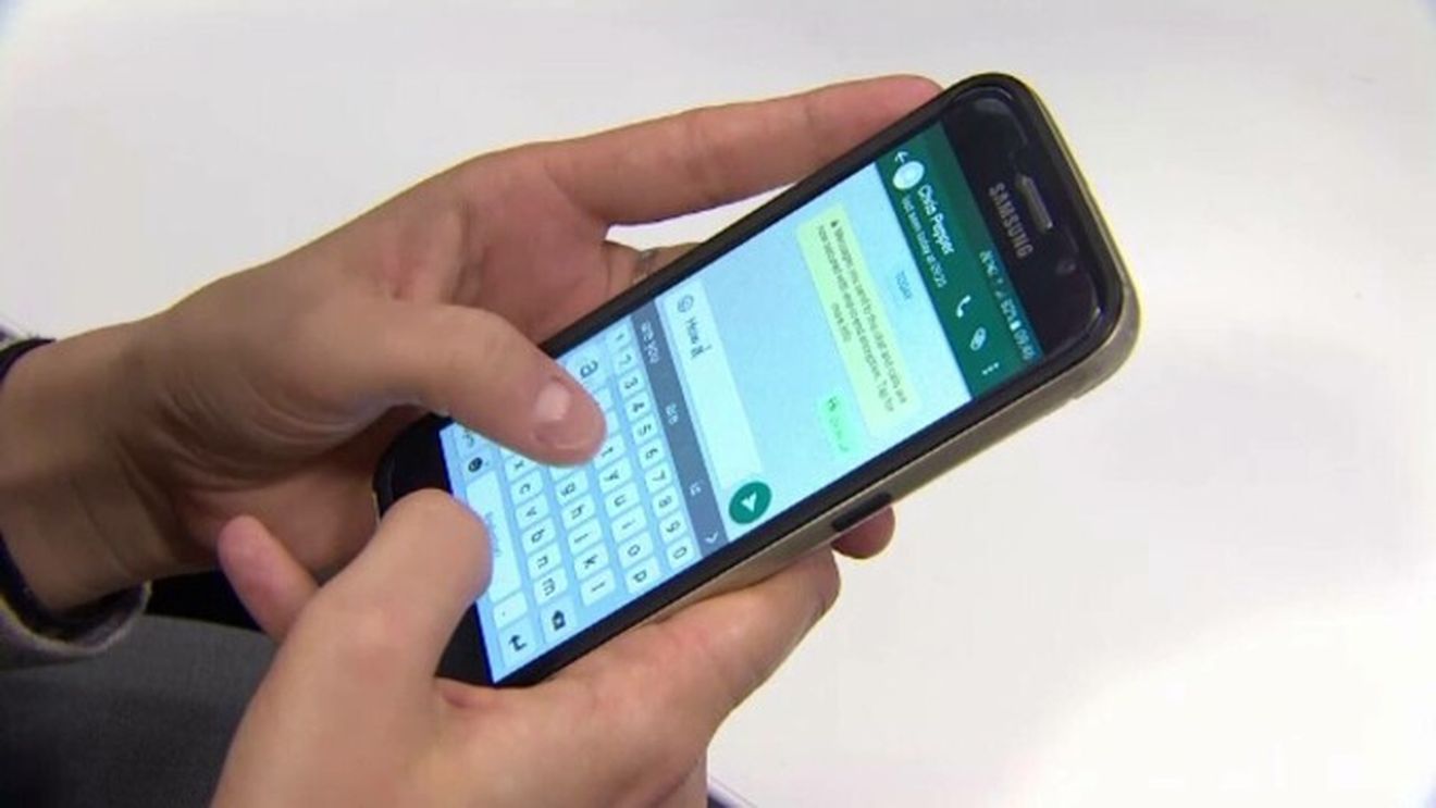 Percheziţii într-un dosar de infracţiuni informatice, în Dolj: Ar fi fost accesate ilegal conturi de socializare, fiind solicitate sume de bani din listele de prieteni ale persoanelor vătămate