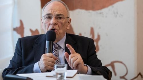 Gabriel Liiceanu: Nicăieri în Uniunea Europeană n-a existat o țară cu un președinte care să aibă un prim-ministru și un ministru al Învățământului plagiatori. Este rușinea Europei