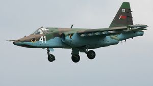 Un avion de vânătoare al forțelor aeriene din Belarus a tras în premieră asupra unei drone rusești rătăcite - grup de monitorizare