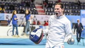 VIDEO Povestea unui campion: „A fost dragoste la prima vedere”, spune Alexandru Oroian despre scrimă / La 22 de ani, el este campion național la spadă atât la U23, cât și la seniori și este student la trei facultăți
