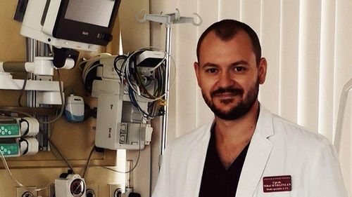 Mărturia unui medic militar trimis la Suceava: Ceea ce s-a întâmplat aici se putea întâmpla oriunde. Pe toți ne-ar fi prins cu pantalonii în vine. Pregătiți-vă sufletește pentru decizii grele. Într-o terapie cu 30 de bolnavi și 10 ventilatoare, pe cine intubăm?