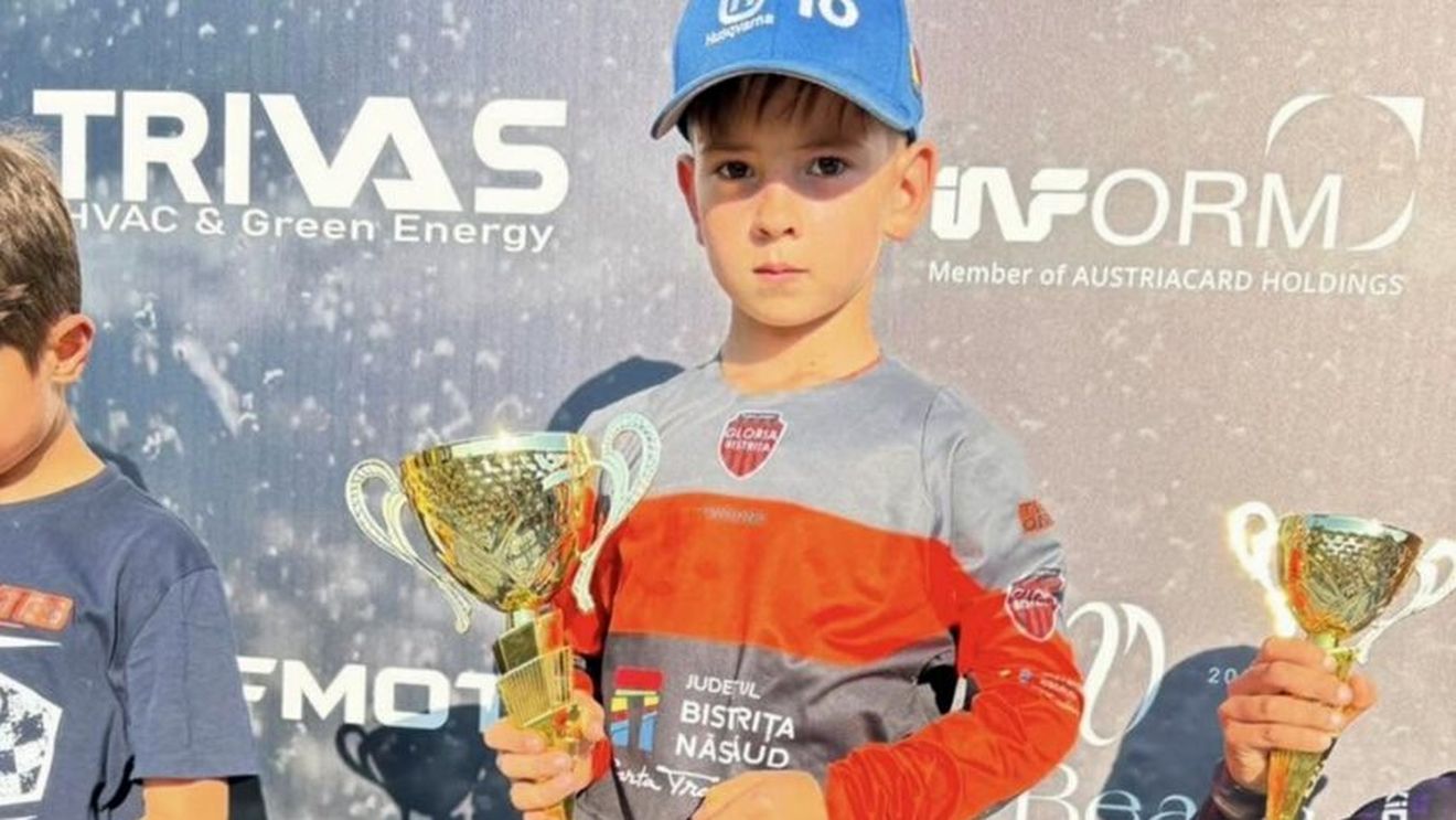 La doar 8 ani, David Ilovan domină motocrosul național și balcanic / A dominat Campionatului Balcanic și a întrecut concurenți din Bulgaria, Turcia, Grecia și România