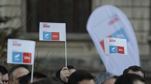 Robert Turcescu, atac la USR PLUS: Nu e un partid, e o iluzie. Domnul Cioloș parcă ar sta la pândă, de la Bruxelles, doar-doar se ivește ocazia să fie iar premier