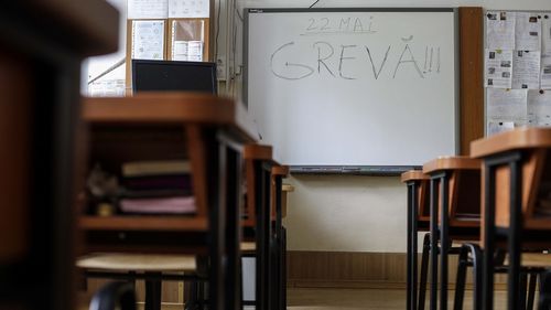 Răspunsul Guvernului pentru profesorii aflați în grevă: „Deschiderea la dialog este permanentă” / „Această formă de protest poate fi înlocuită oricând într-o formă de dialog”