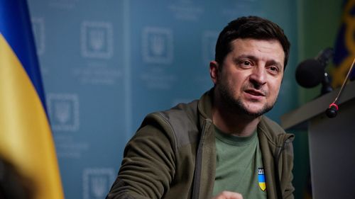 Zelenski anunță că a demis doi oficiali ai serviciilor de securitate, numindu-i "trădători"