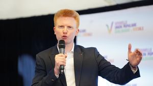 Franța: Fostul număr 2 în principalul partid de stânga condamnat la închisoare cu suspendare pentru violență conjugală