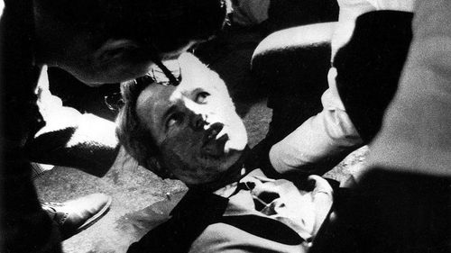 Asasinul lui Robert Kennedy rămâne în închisoare / Sirhan Sirhan este încarcerat de peste 50 de ani, în pofida îndoielilor care înconjoară responsabilitatea sa în acest asasinat