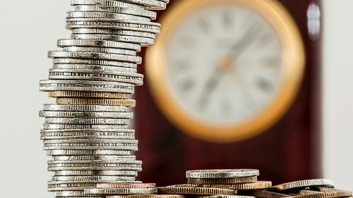 Ministerul Finanţelor a planificat împrumuturi de peste şase miliarde lei, în luna mai