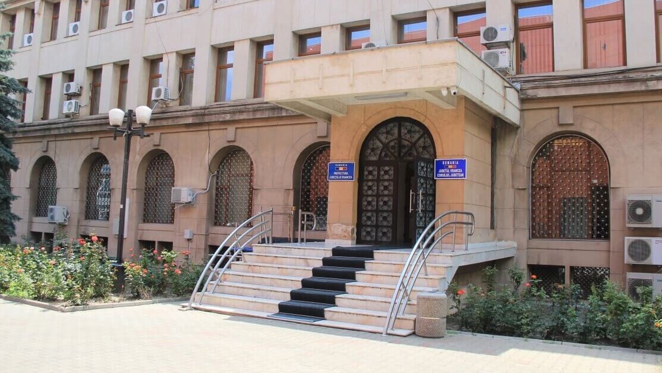 Consiliul Judeţean Vrancea înfiinţează o societate de servicii pentru modernizarea infrastructurii şi eficientizarea cheltuielilor