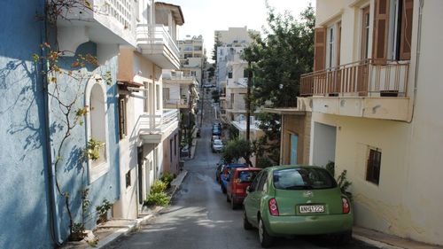 Grecia a digitalizat complet vânzările de autoturisme: o platformă online le permite proprietarilor să tranzacționeze mașini fără nici o interacțiune cu funcționarii statului