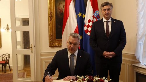 Cum a cedat Austria în fața Croației la votul pentru Schengen: a obținut gaze și a fost amenințată că firmele austriece nu vor primi contracte la marile lucrări de infrastructură / Croația, rută pentru migranții ilegali ajunși în Austria