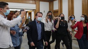 Scrisoare deschisă semnată de 17 primari USR PLUS cu privire la miliardul alocat în special primarilor PNL: Amintește de perioada în care Dragnea împărțea fondurile publice baronilor din PSD