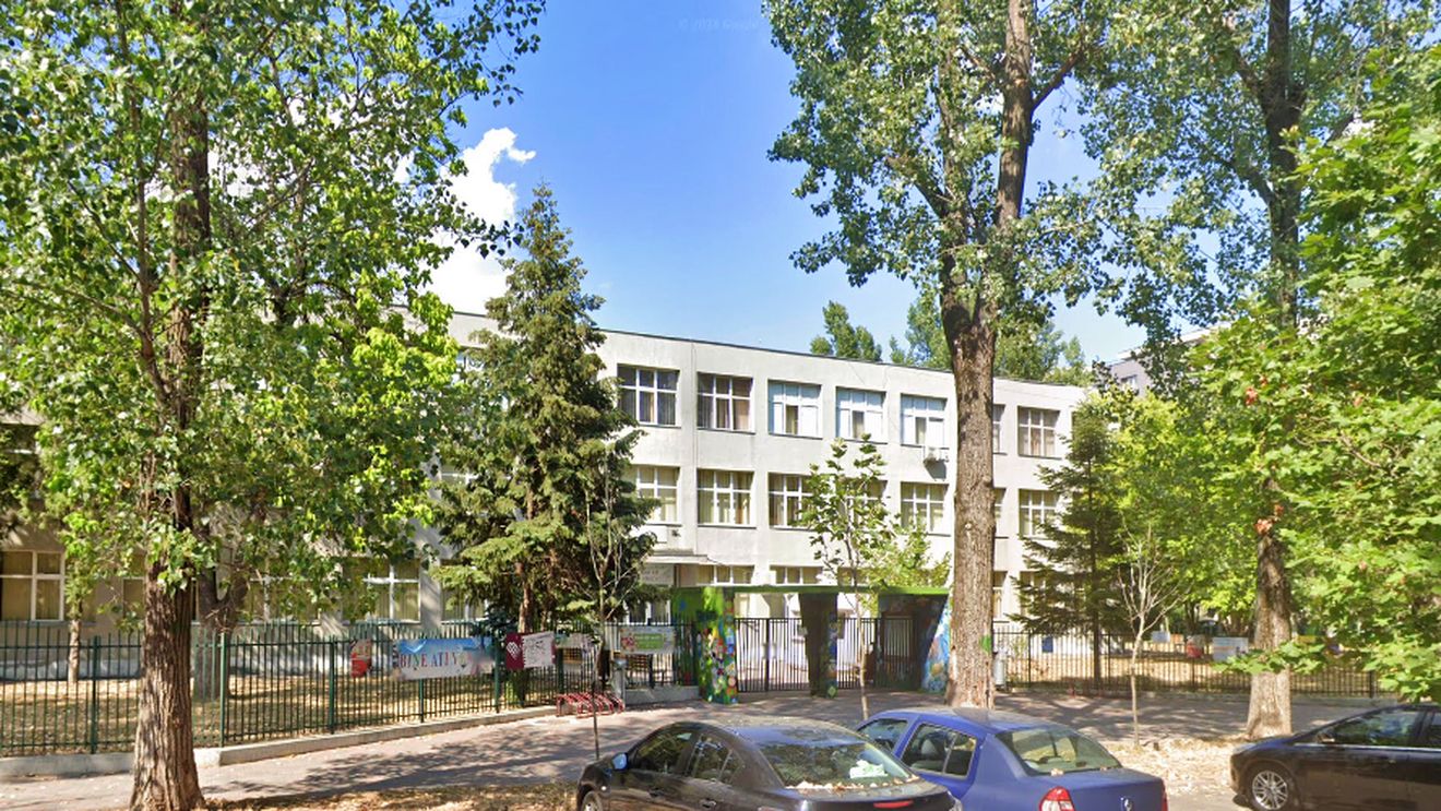 Panică între părinții elevilor de la Școala 20 din București, care nu i-au mai trimis la școală sau i-au luat mai devreme pe copii. O fotografie trimisă pe grupuri de Whatsapp i-a făcut să creadă că sunt ploșnițe