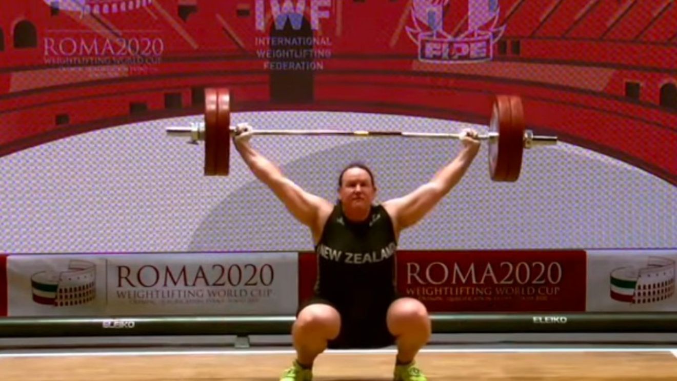 Femeilor li s-a spus "să tacă" cu privire la problema persoanelor transgender din competițiile sportive feminine, acuză o fostă halterofilă din Noua Zeelandă