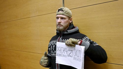 Fostul comandant al grupului neo-nazist DShRG „Rusich”, condamnat la închisoare pe viață în Finlanda pentru crime de război comise în Ucraina
