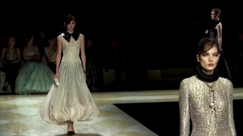 VIDEO Spectacol de modă la Veneţia pentru invitaţii celebri ai lui Giorgio Armani