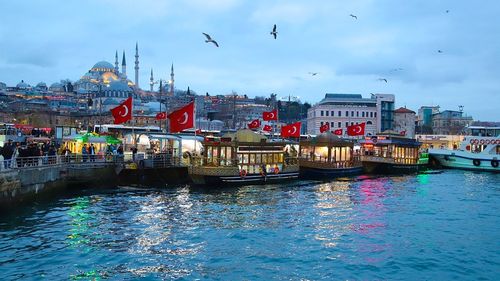 Turcia şi-a închis porturile şi spaţiul aerian pentru navele şi avioanele israeliene