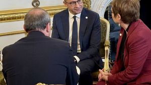 Compania Burstock din Marea Britanie plănuieşte să construiască o fabrică din domeniul industriei de apărare de 150 de milioane de dolari în Macedonia de Nord, anunță premierul Hristijan Mickoski