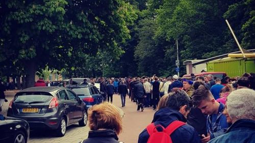 VIDEO Imagini impresionante: Cum arată o coadă de peste 5 ore, filmată pe repede înainte