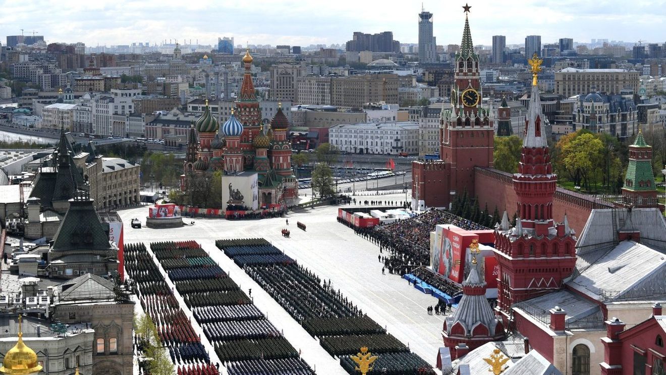 Mesaje anti-război, afișate de hackeri la televiziunile din Rusia, în timpul paradei de la Moscova: „Aveţi mâinile pătate cu sânge” / „Televiziunea şi autorităţile mint” / „Spuneţi «Nu» războiului”