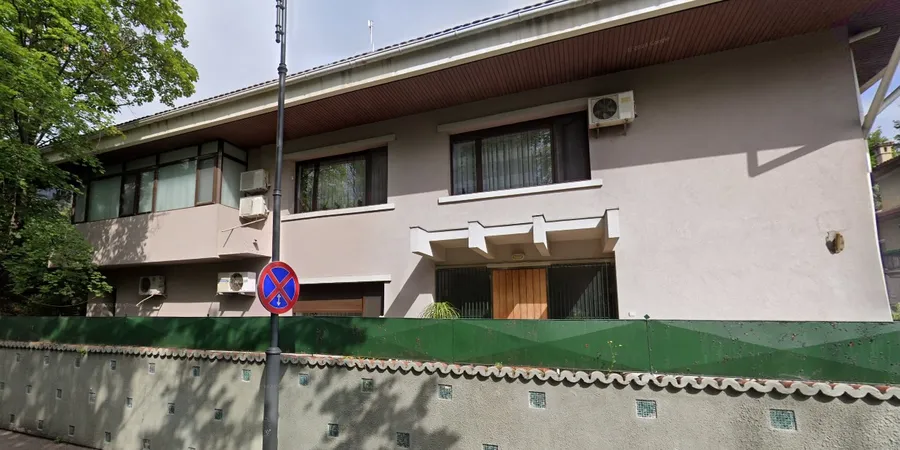 Casa in care a locuit Ion Iliescu